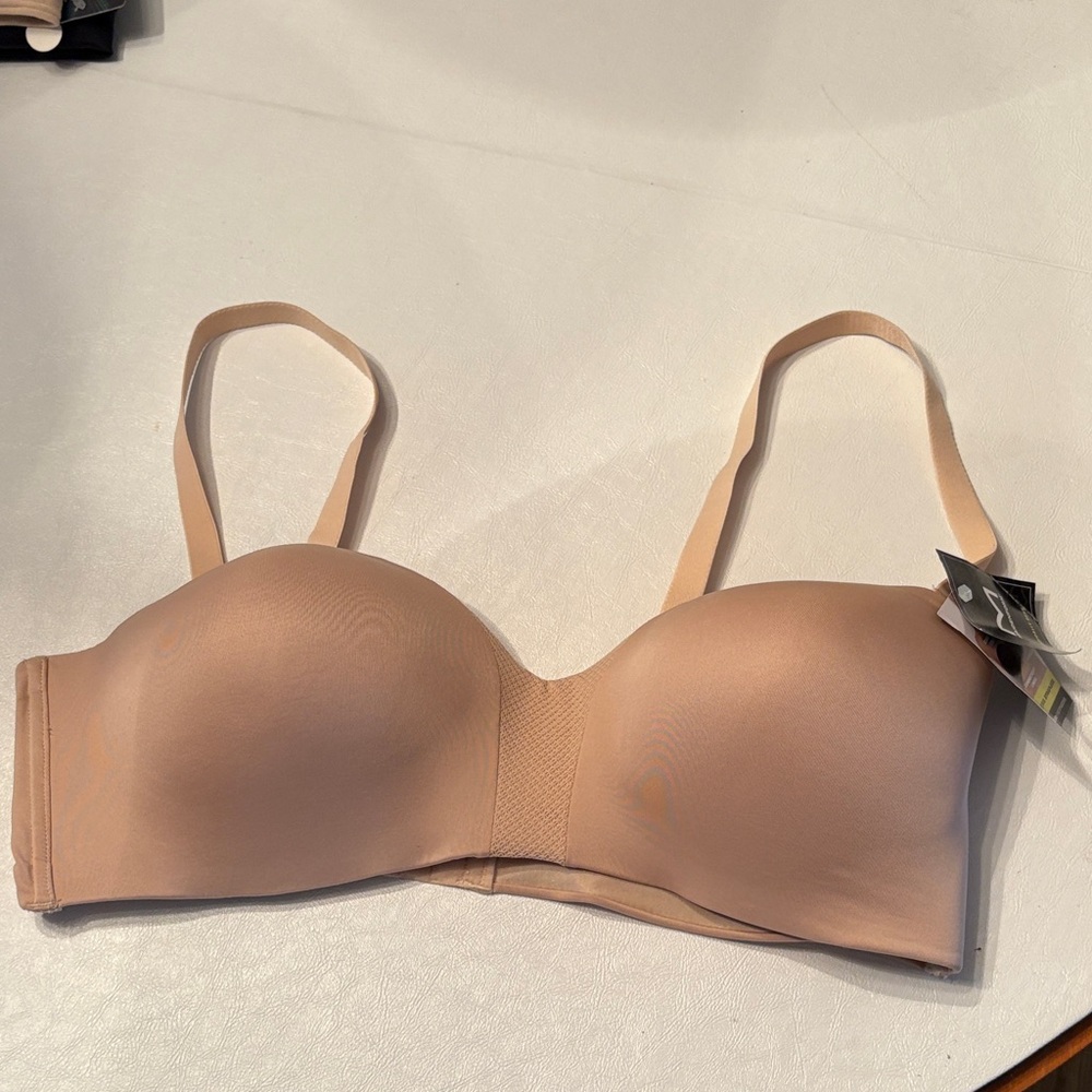 NWT Seamless Tan Strapless Bra